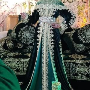 Meet your Posher, Oumaima